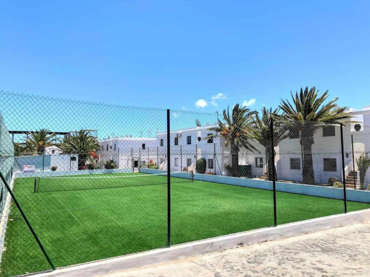 Sol Y Sal Con Vista A La Piscina (Adults Only) Corralejo Buitenkant foto
